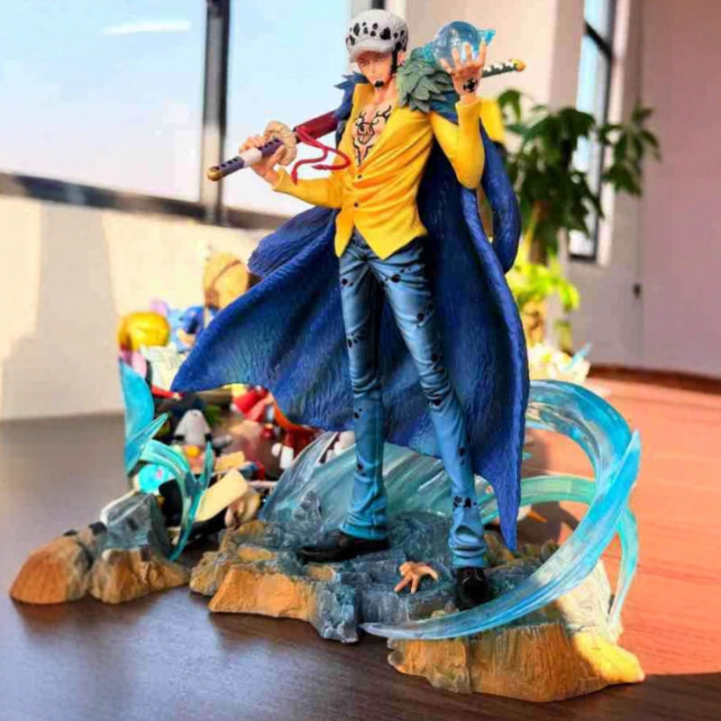 海贼战斗服特拉法尔加罗手办模型