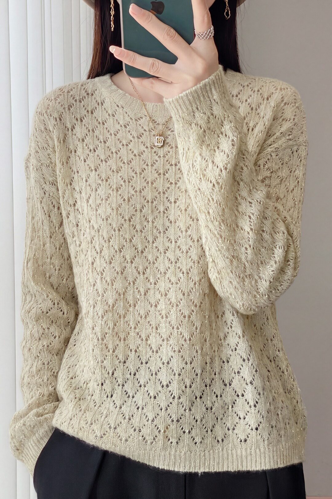 新款气质圆领长袖小个子女高级感显瘦宽松休闲内搭上衣潮镂空打底