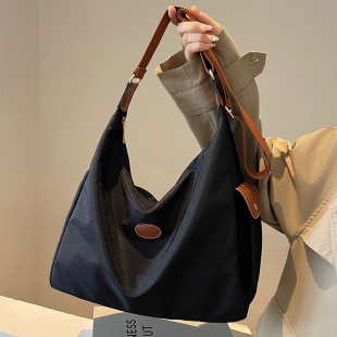 小众尼龙布包包女大容量2024新款 百搭斜挎包布包高级感通勤托特包