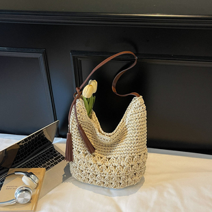 度假风草编包女2026新款大容量流苏编织托特包海边旅行沙滩单肩包