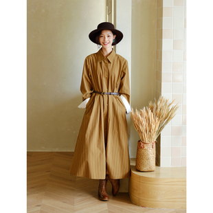 原创自制 设计感连衣裙 自然而蓝｜风衣与连衣裙 结合