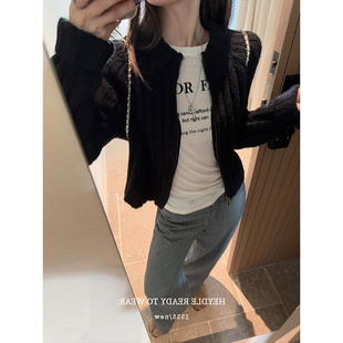 哼哼 立领拉链毛衣外套女春装 新款 坑条黑色上衣黑豆 中央公园短款