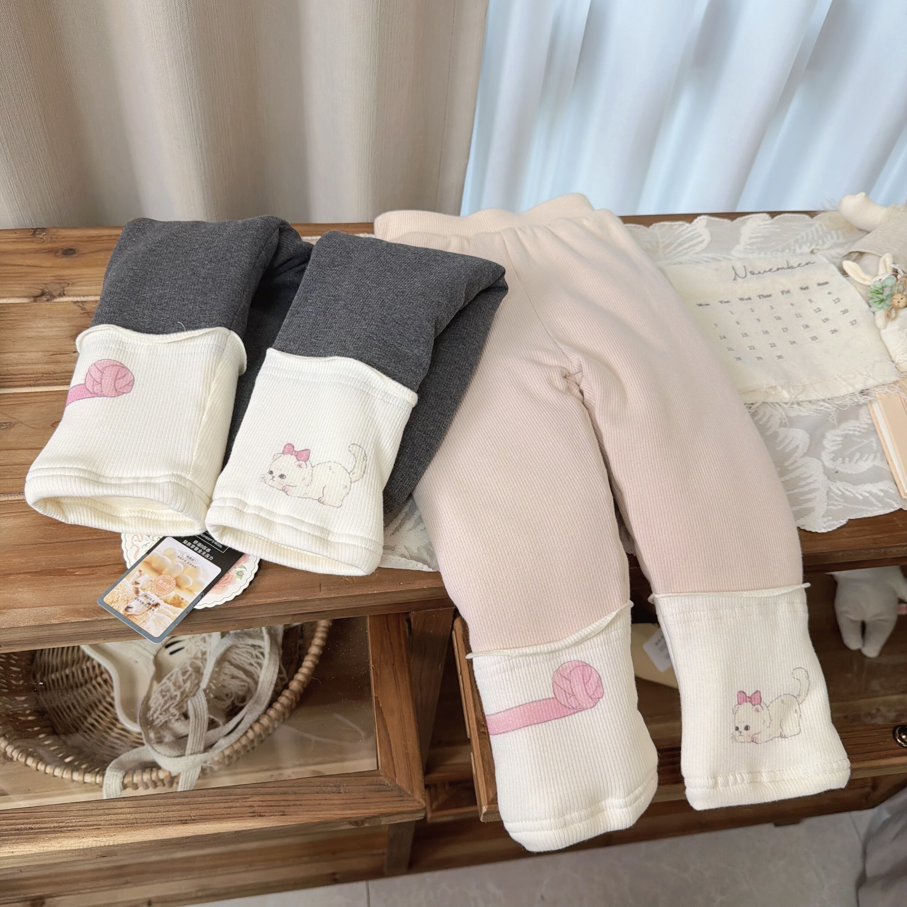 7seven 9433女童冬款卡通蚕丝棉三层加厚打底裤一条过冬