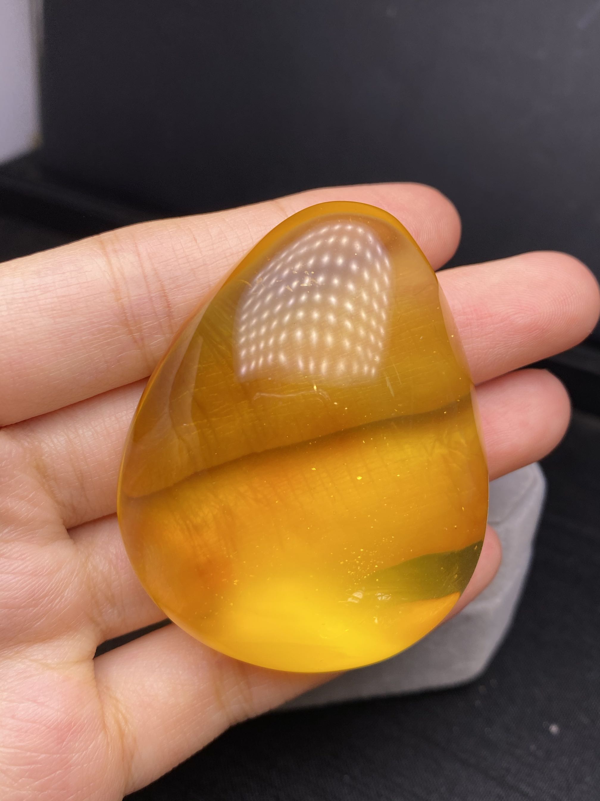 天然原矿琥珀大裸石水滴吊坠 饱满品质 颜色漂亮高性价比饱满 ug