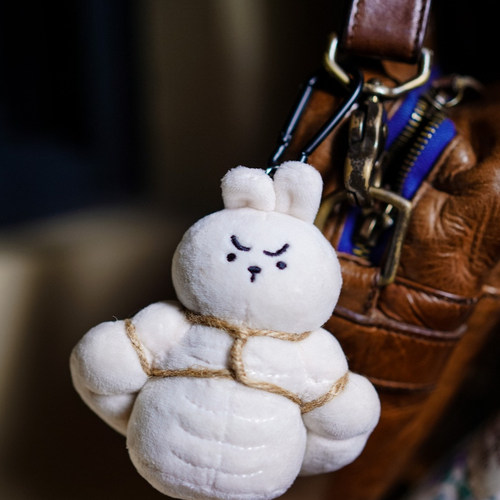 捆绑毛绒挂件合气万物肌肉肌肉兔