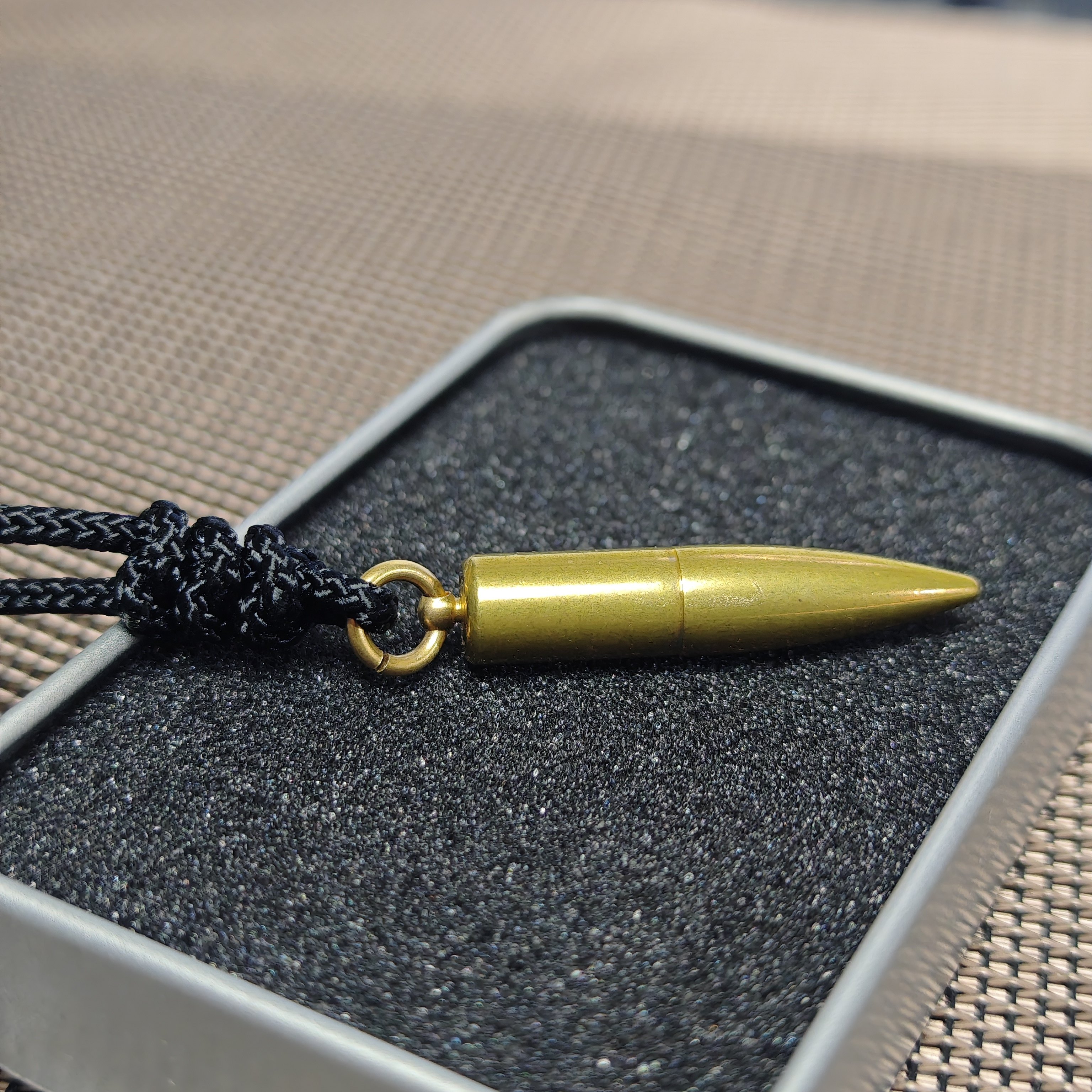 7.62mm85狙黄铜弹头项链个性男吊坠配藏银黑绳克调节长度