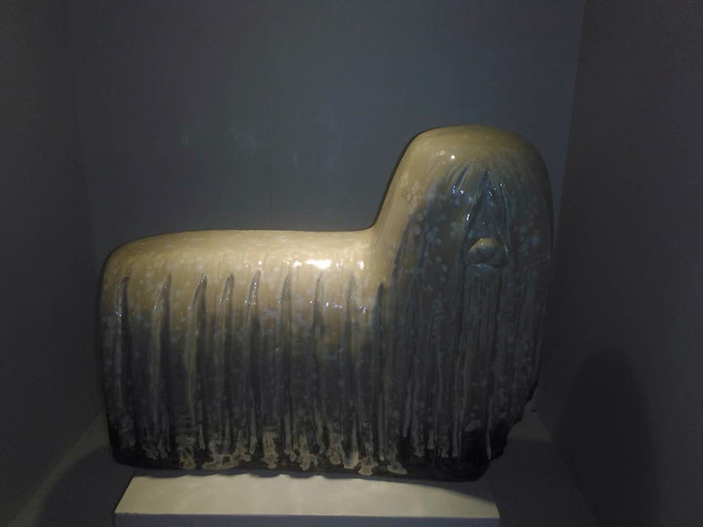 景德镇陶瓷雕塑太平犬名家瓷雕工艺美术大师作品刘远长作品