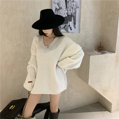 Real shot of new Korean version of loose V-Neck Sweater Pullover Sweater + wool scarf hat in autumn and winter 2020