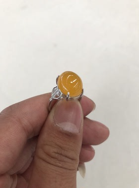 云南黄龙玉冰种女士镶嵌活口戒指