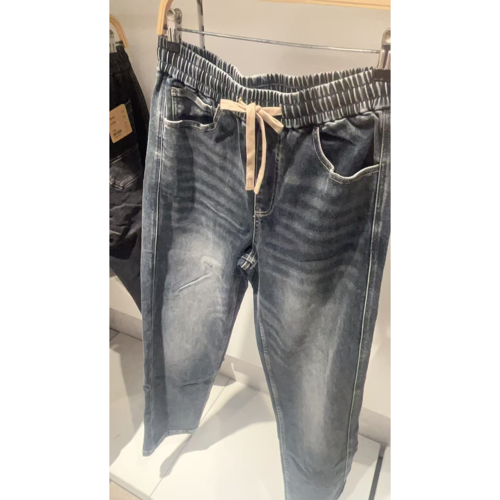 森马牛仔裤男2025冬季森柔棉弹宽松直筒裤抽绳裤子103725124106A