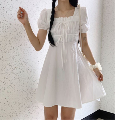 Protected ~ first love girlfriend Feng Han girl cute close waist short sleeve Pleated Dress doll spring and summer