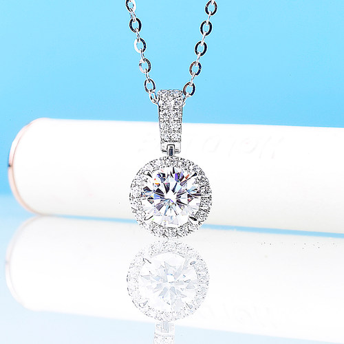 18K金项链星辰培育钻石吊坠1克拉