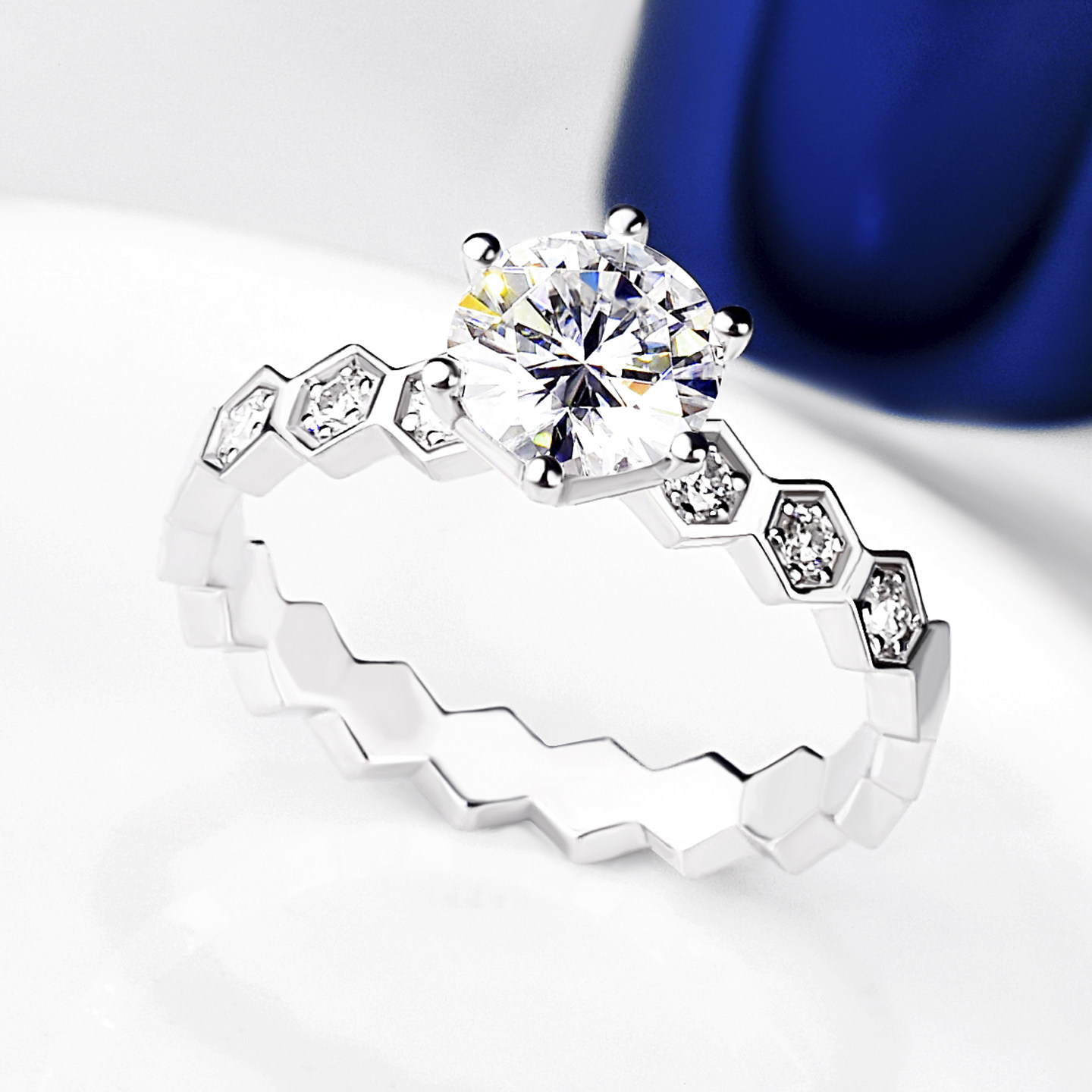 巢蜂钻戒18K金一克拉IGI人工培育钻石戒指铂金蜂窝爱巢六爪婚戒女