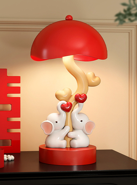 结婚新婚礼物送新人新娘婚房装饰摆件长明灯一对卧室红色台灯实用