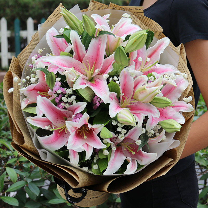 白粉百合花束礼盒上海鲜花速递同城杭州成都重庆北京生日送花店