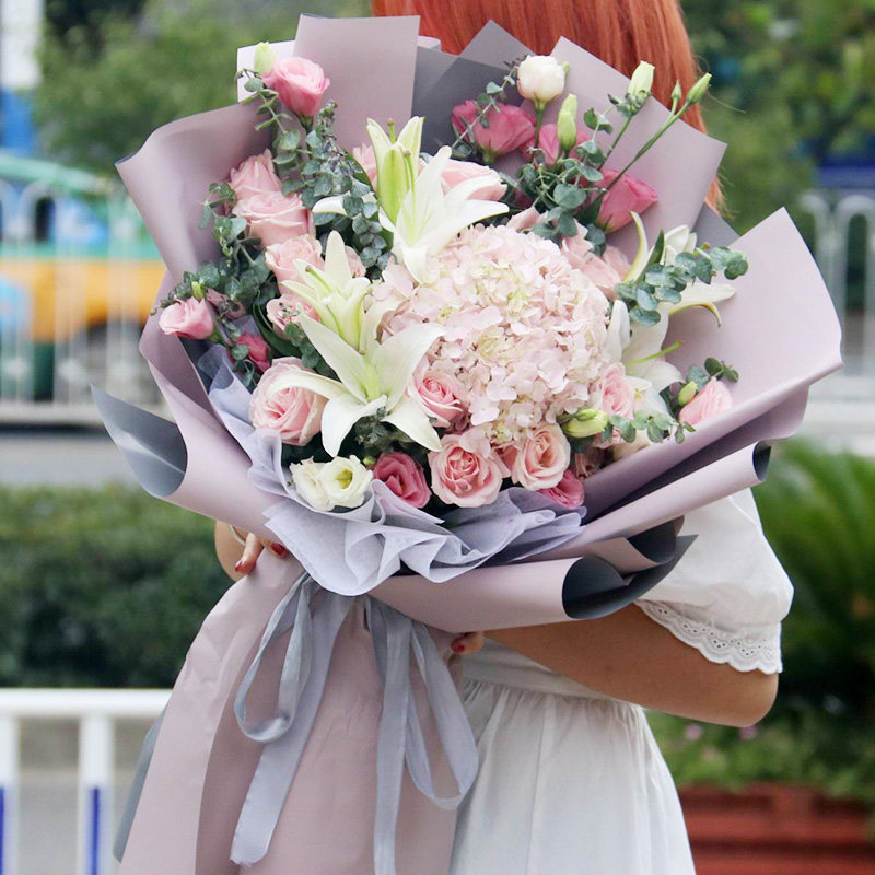 康乃馨香水百合花束贵阳鲜花速递同城遵义安顺六盘水生日送花上门