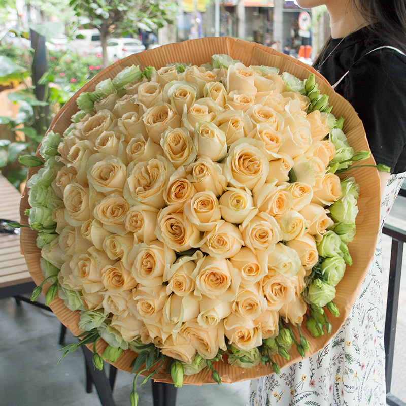 重庆鲜花速递同城红粉香槟玫瑰花束礼盒渝中大渡口沙坪坝生日送花