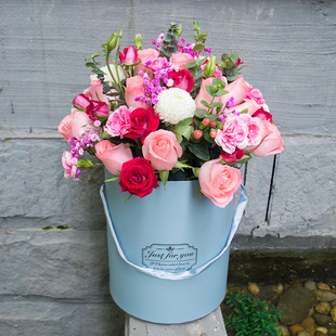 苏州抱抱桶礼盒鲜花速递红玫瑰花束沧浪平江吴中相城生日同城上门