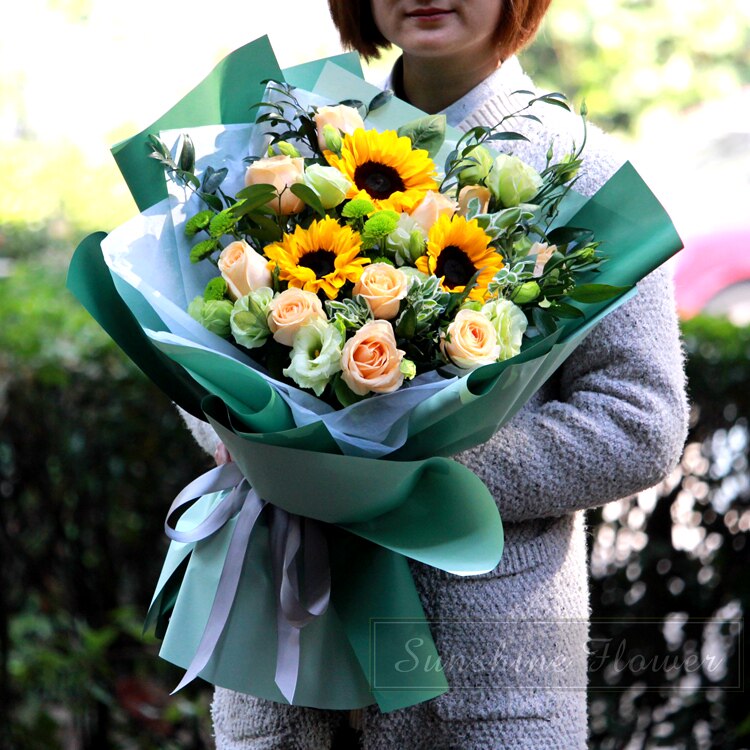 玫瑰礼盒生日鲜花速递玉溪通海华宁易门峨山新平县同城花店送上门