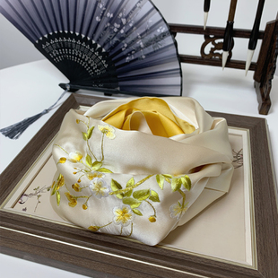 苏绣海棠花开巾女真丝披肩送礼桑蚕丝围巾礼盒装送妈妈婆婆礼盒