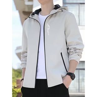 春秋季2026新款宽松夹克男士秋装休闲连帽防晒衣冲锋衣服男款外套