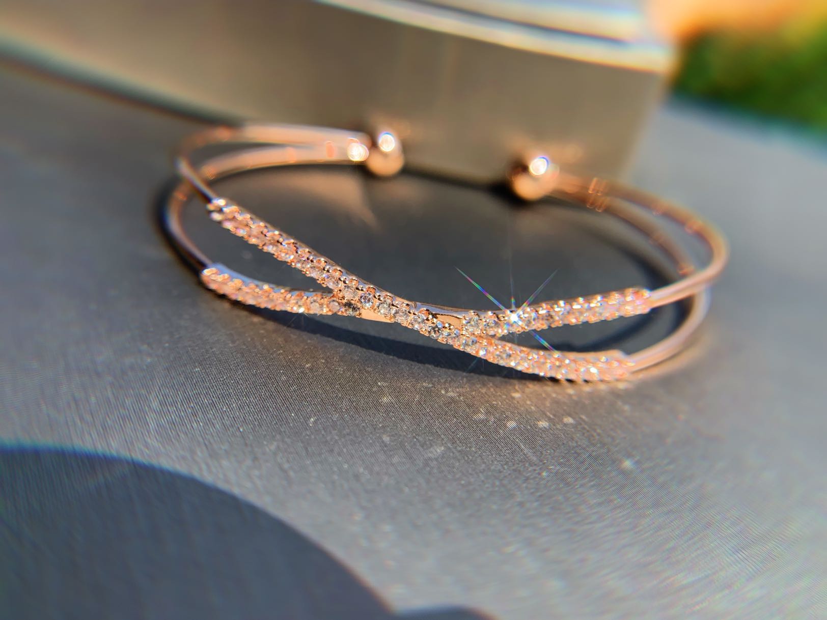 微镶莫桑石交叉情人节礼物手环