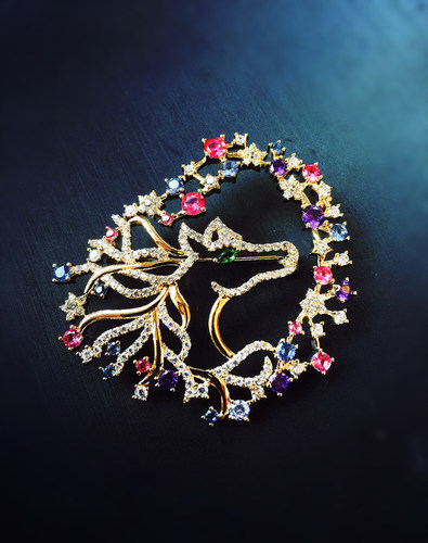 9K金 胸针 胸花 别针 丝巾扣 莫桑钻石 钻石领针 西服配饰 毛衣针 玫瑰金 白金 黄金 真金