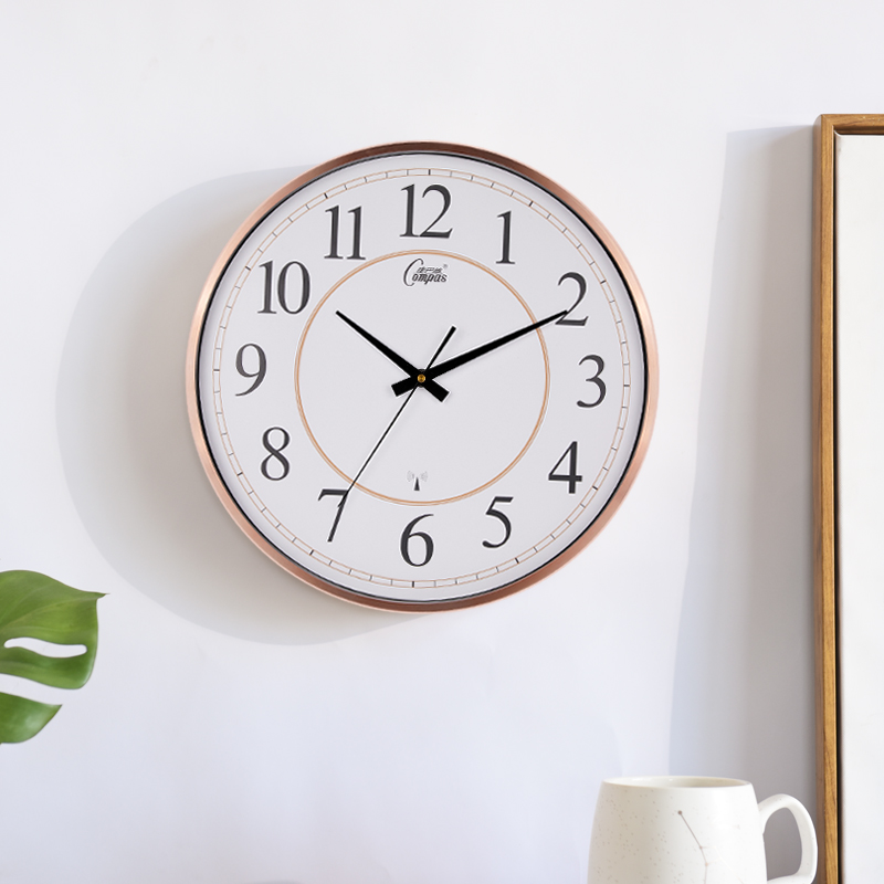 康巴丝钟表挂钟客厅卧室静音金属创意时钟简约时尚挂表家用电波钟
