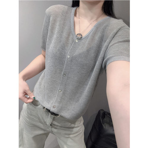 简约休闲V领冰丝针织衫短袖女