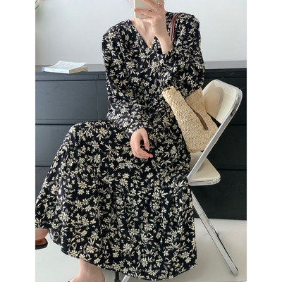 度假风A字版碎花连衣裙