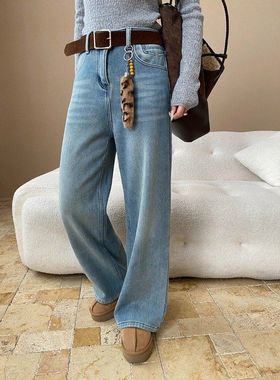 修腿型天菜 含腰带挂件水洗浅蓝窄版直筒加绒牛仔裤 SN8358