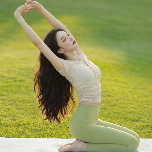 绝美训练瑜伽服套装女高级感专业高端普拉提瑜伽上衣健身运动短袖