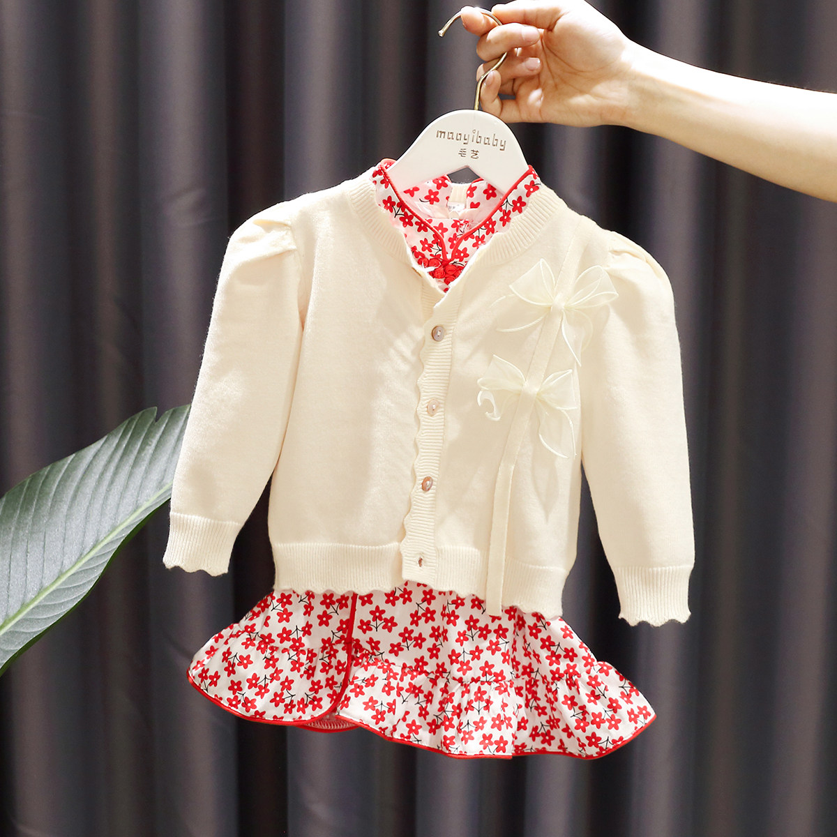 1-4岁女宝宝仙美蝴蝶结针织开衫女童秋装3女婴儿高级细线毛衣