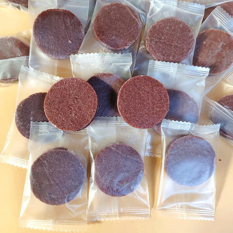 蓝莓桑葚夹心山楂片独立包装山楂夹心桑葚山楂条酸甜休闲小零食