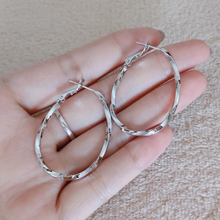 气质椭圆形耳环女日韩时尚 扭曲纹耳坠 925银针圈圈耳饰高级感个性
