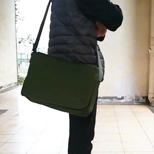 绿色学生书包解放包单肩斜挎包男女休闲光面帆布包怀旧军挎包