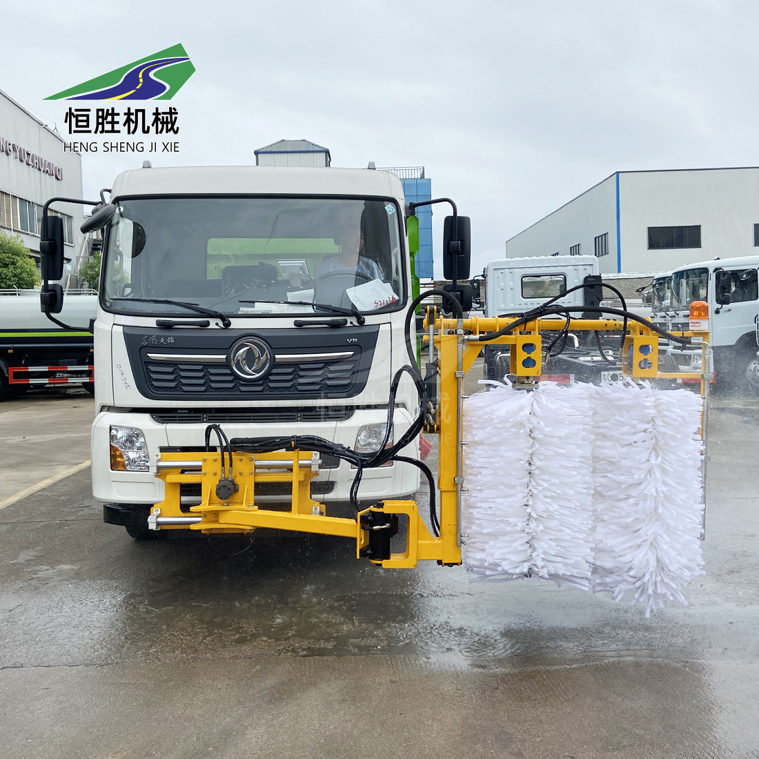 东风天锦城市护栏清洗车高速公路护栏清洗机道路护栏清洗车