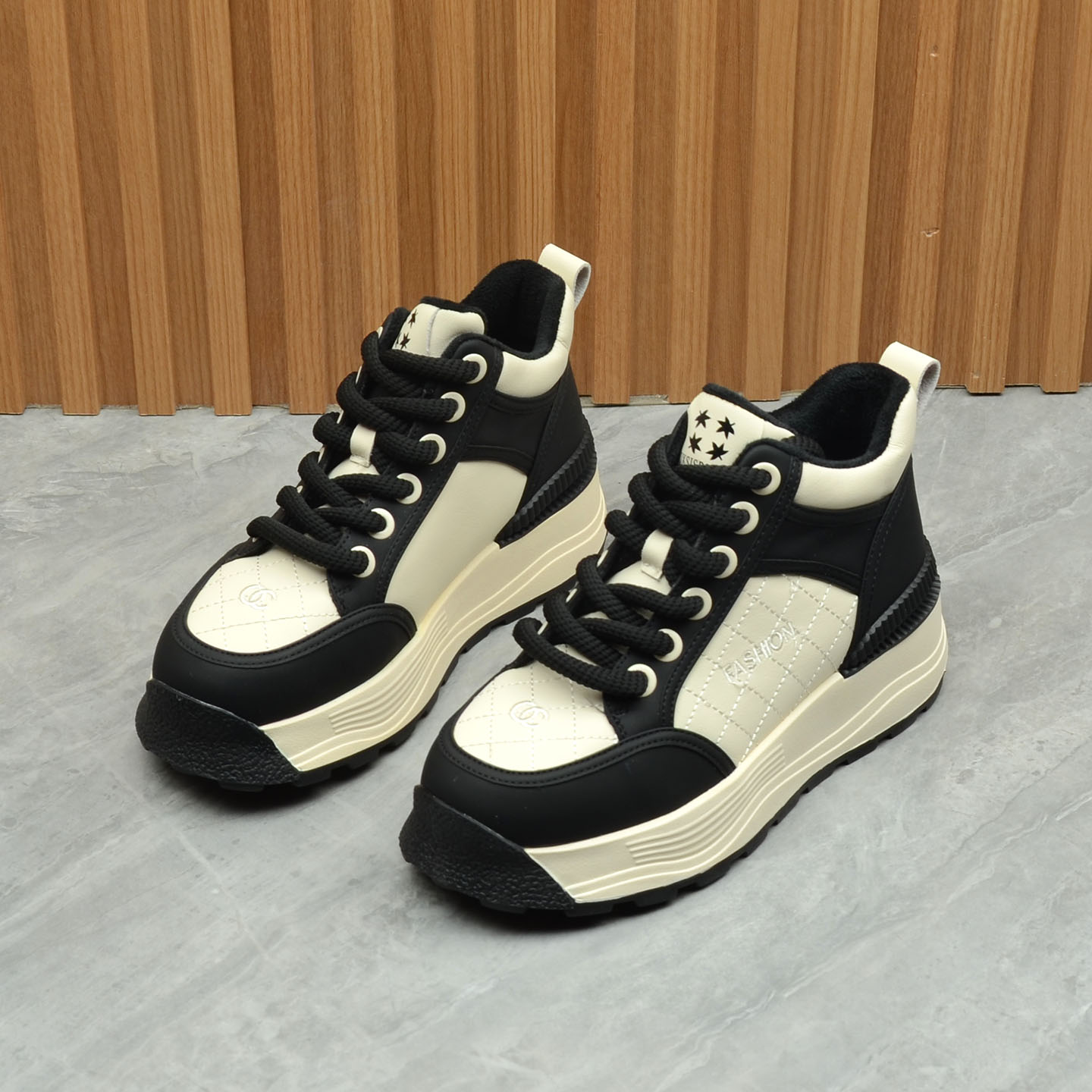 厚底高帮板鞋秋冬加绒增高女靴子