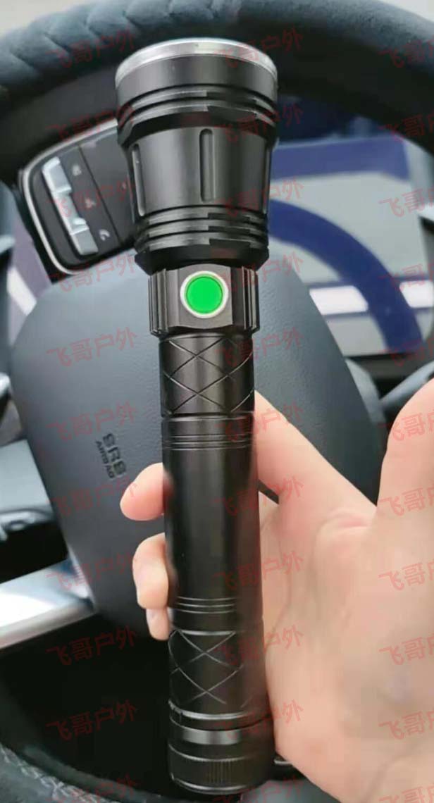 激光伸缩变焦手电筒远射1000米