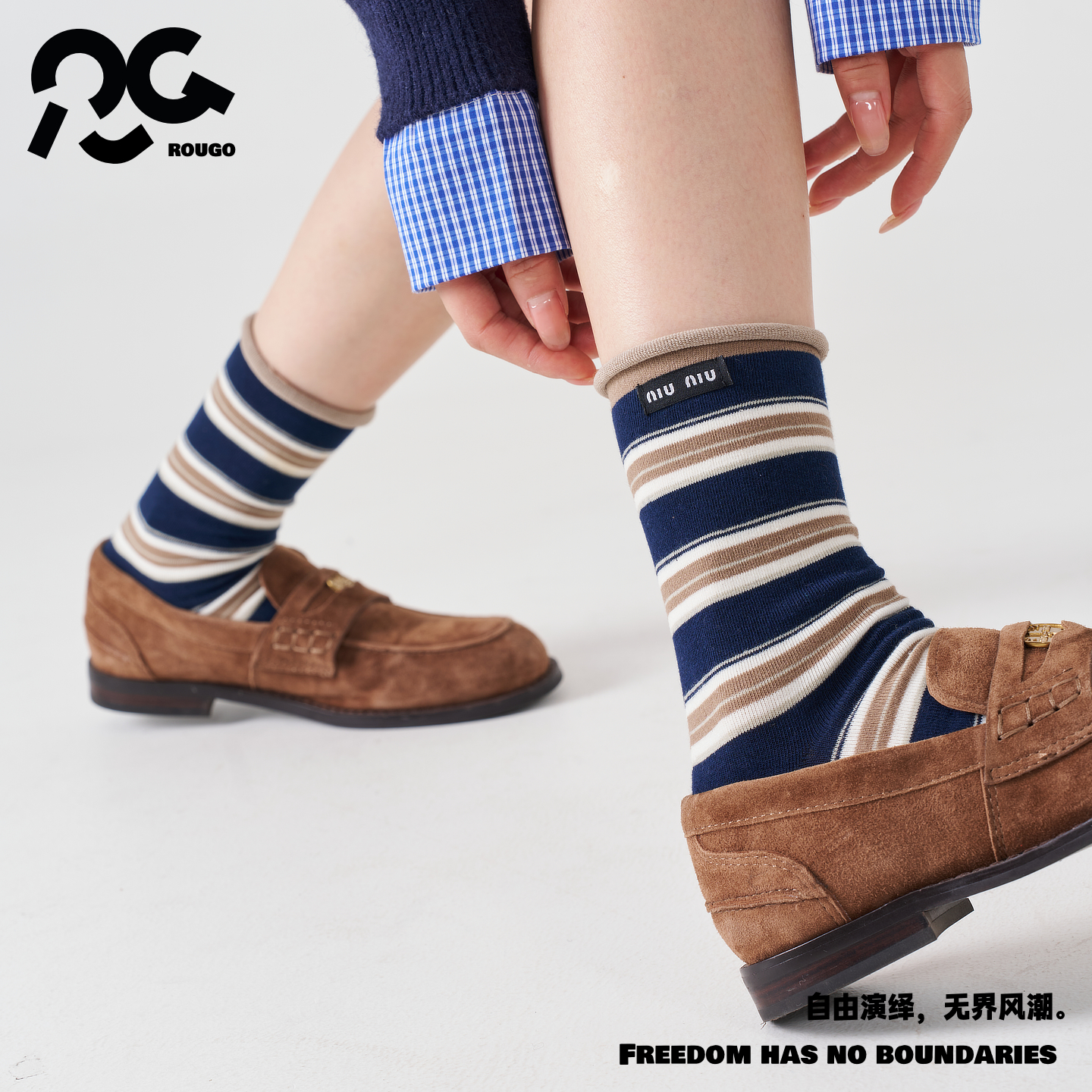 Rougo罗口miu系卷边条纹中筒堆堆袜子女士秋季外穿潮蓝色2025新款