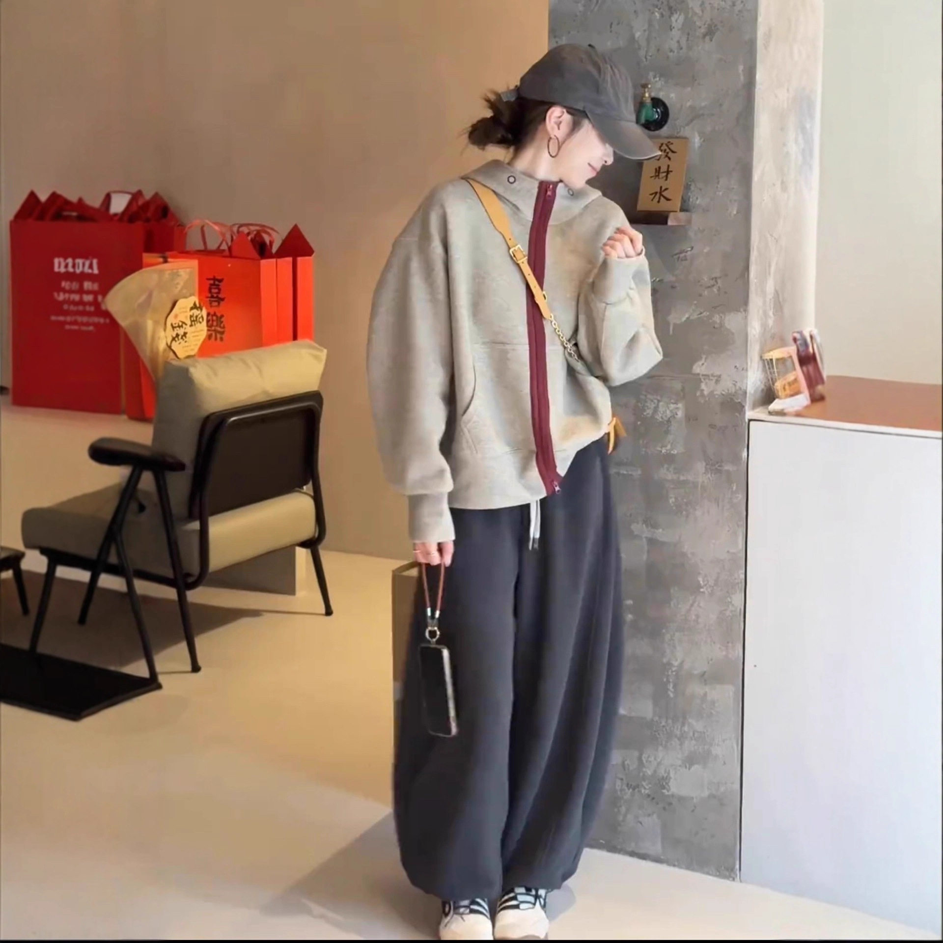 韩系撞色连帽加绒加厚卫衣外套女2025秋冬新款设计感休闲显瘦上衣