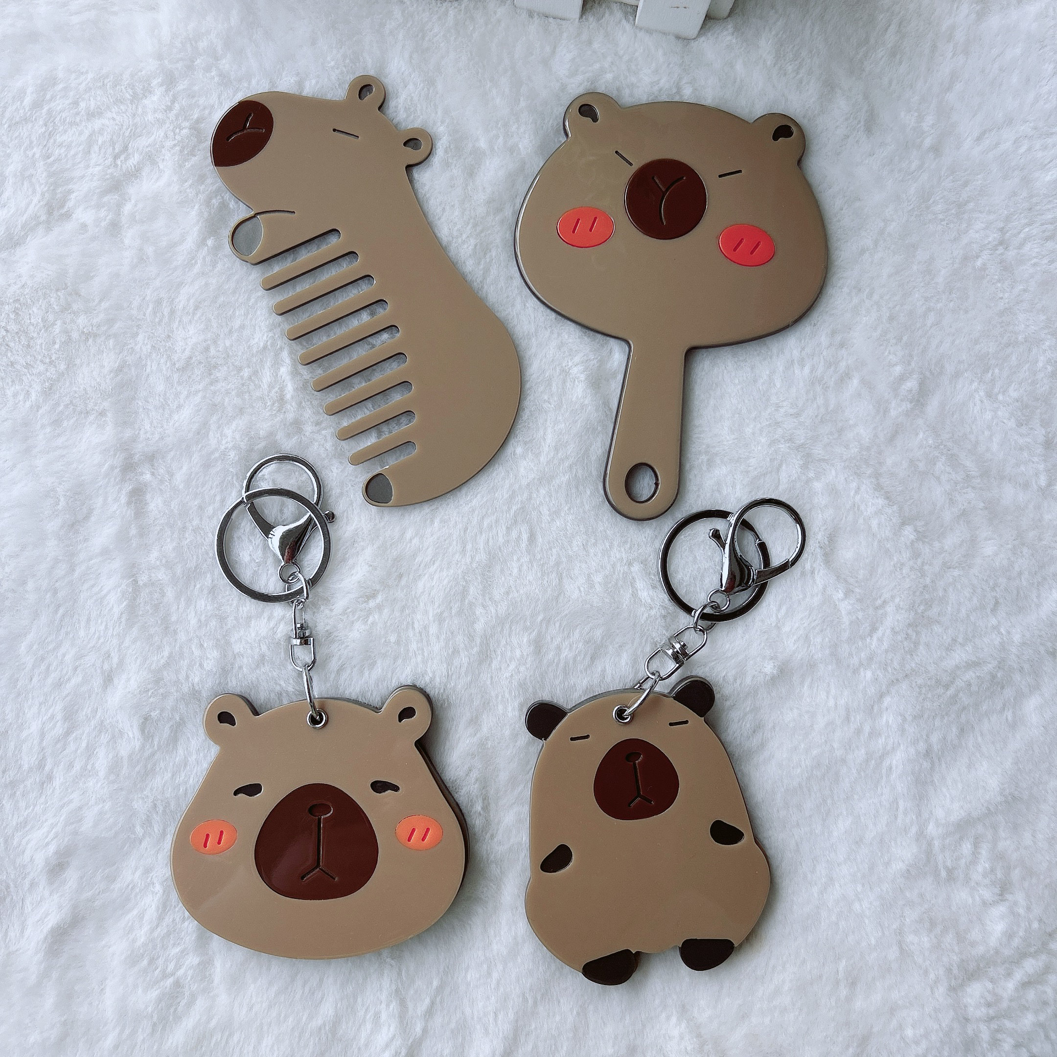 新款醋酸卡皮巴拉梳子镜子钥匙扣时尚百搭少女随身携带背包小挂件