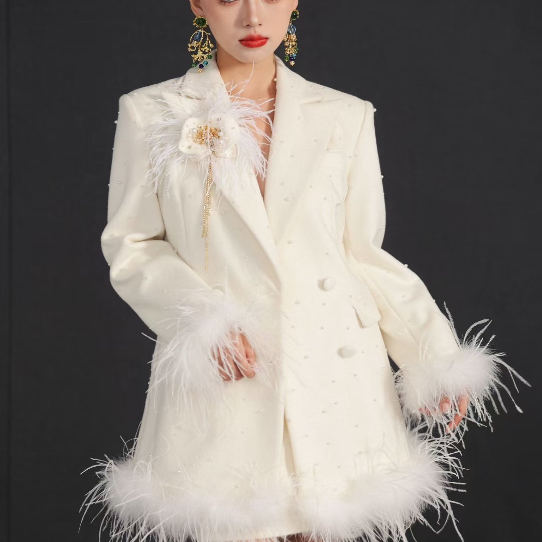小香风白色羽毛装饰礼服女长袖双排扣高级感千金风晚装裙