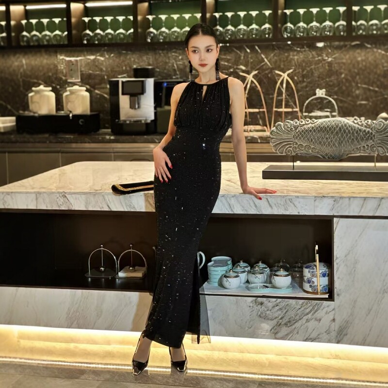 设计师款高级感新款法式气质女神优雅轻奢名媛无袖连衣裙黑色礼服