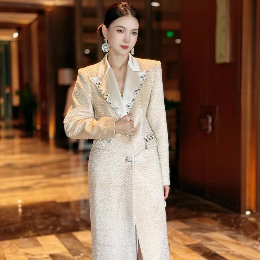 轻奢宫廷风重工订珠羊绒大衣