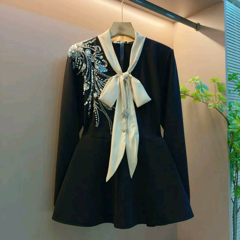 法式名媛风重工钉珠设计感女人衫