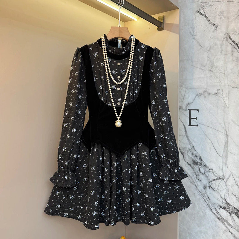 法式收腰假两件碎花连衣裙2026新款胖妹妹优雅显瘦裙子大码女装潮