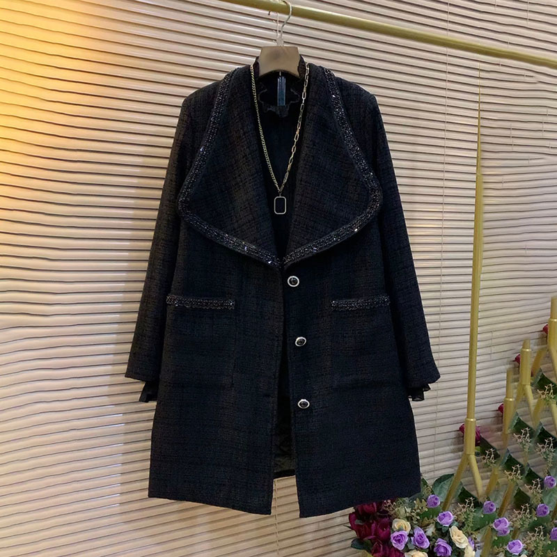 设计感重工钉珠大翻领棉服外套