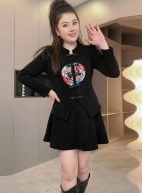 盘扣刺绣显瘦上衣短裙两件套