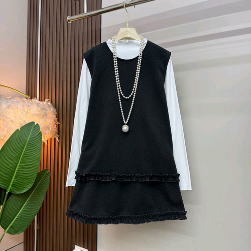 大码女装花边马甲短裙百搭打底衫